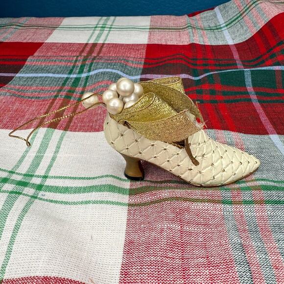 Vintage Victorian Ladies Shoe Ribbon Lace High Heeled Christmas Tree Ornament - Picture 3 of 4